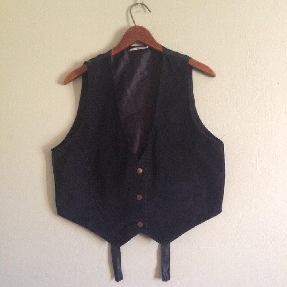 🔴SOLD🔴 ♠️Black Genuine Leather Vest♠️